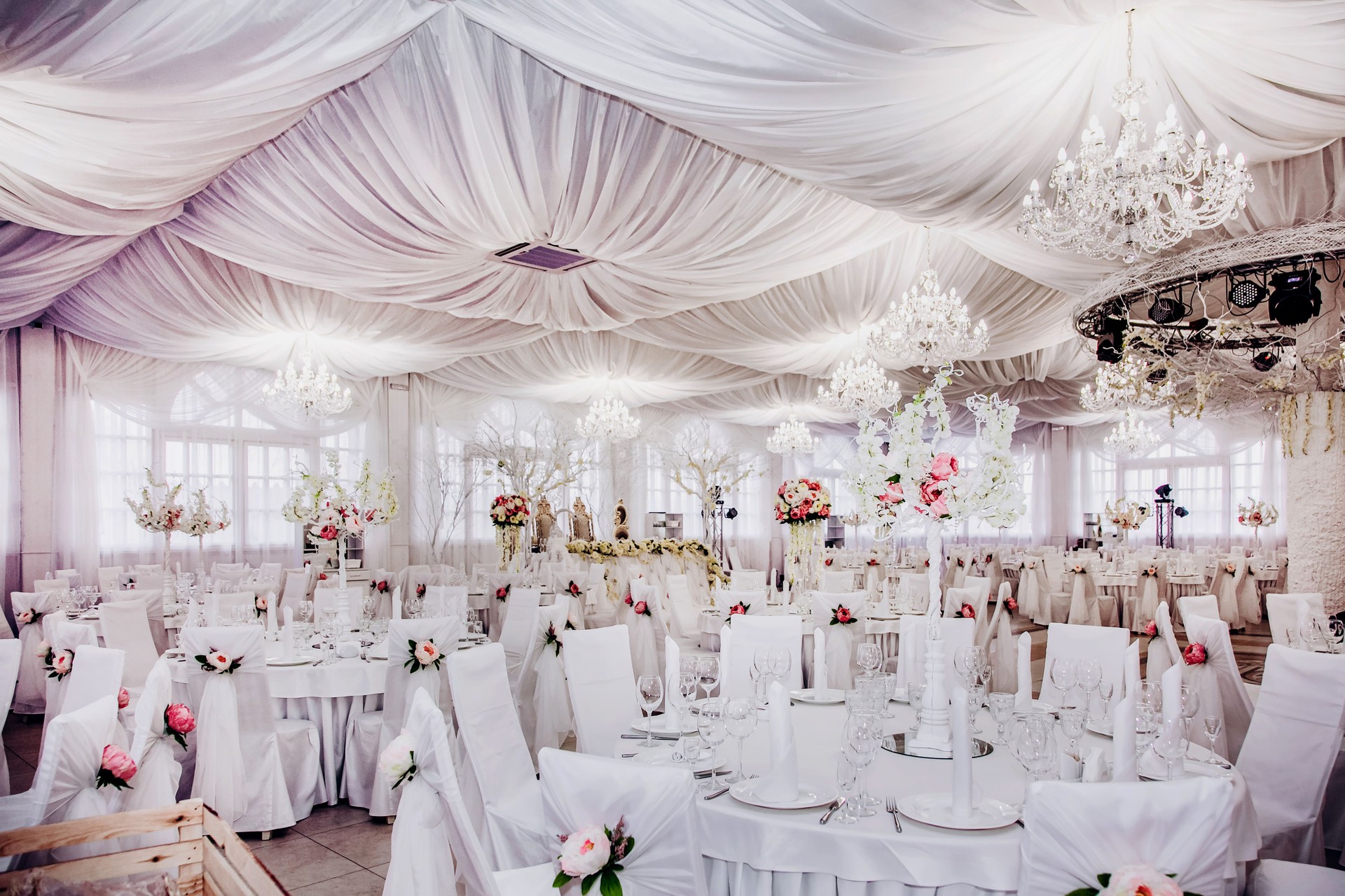 Before the wedding banquet. A large hall in the restaurant, prepared for a wedding dinner